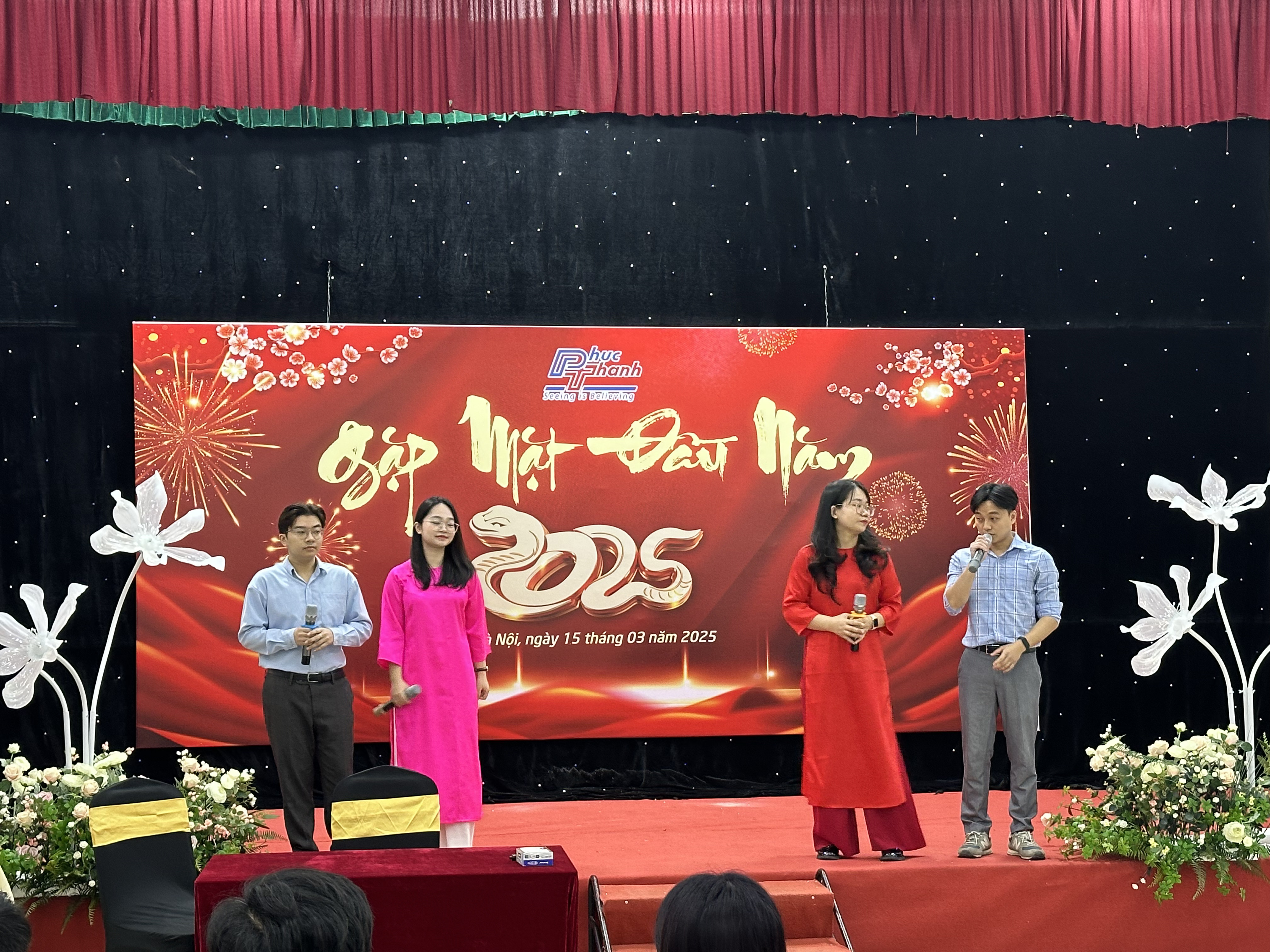 Chào xuân 2025